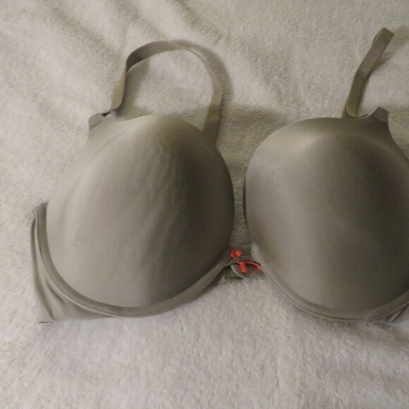 Victoria's Secret Push Up Bra  Gray  38D - Picture 1 of 5